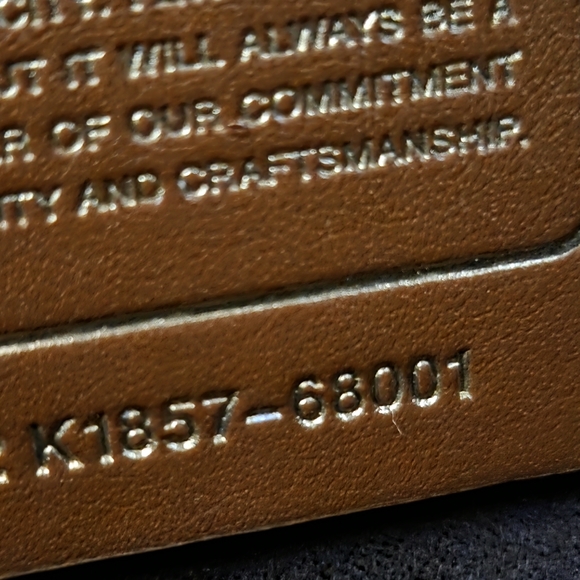 Coach Parker In Signature Leather With Rivets - Picture 9 of 9